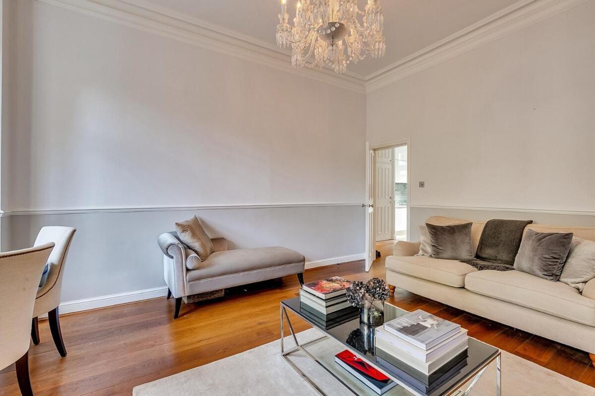 شقة Luxury Kensington Flat - Private Garden - Tube 4 Min Walk لندن المظهر الخارجي الصورة