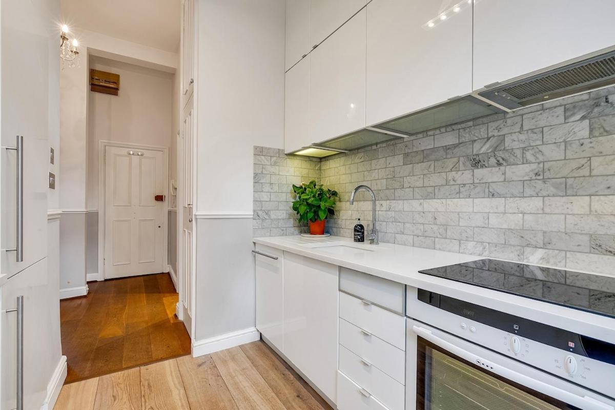 شقة Luxury Kensington Flat - Private Garden - Tube 4 Min Walk لندن المظهر الخارجي الصورة