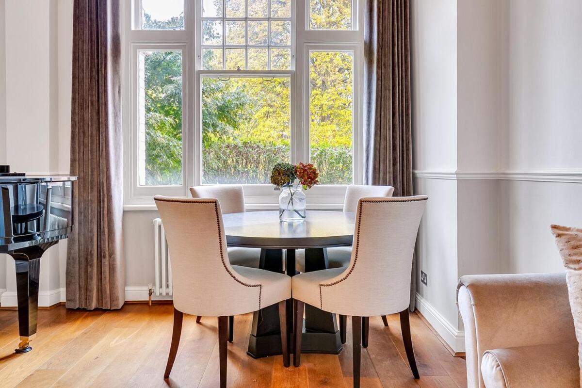 شقة Luxury Kensington Flat - Private Garden - Tube 4 Min Walk لندن المظهر الخارجي الصورة